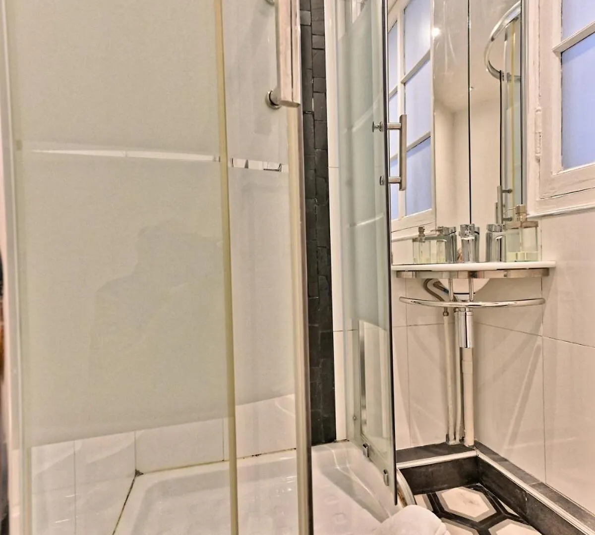Pleasant Apartment Close To Galerie Lafayette - II Paris 0*,