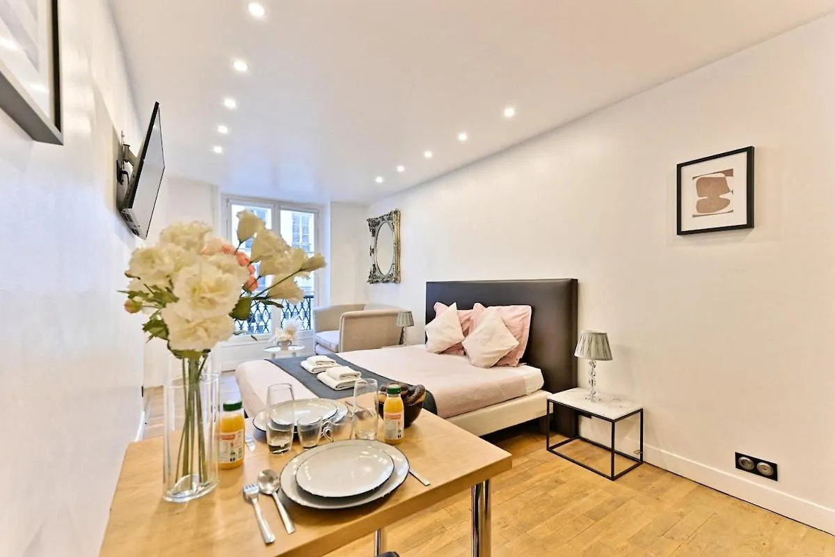 Pleasant Apartment Close To Galerie Lafayette - II Paris 0*,